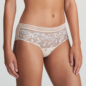 Nathy Pealed ivory